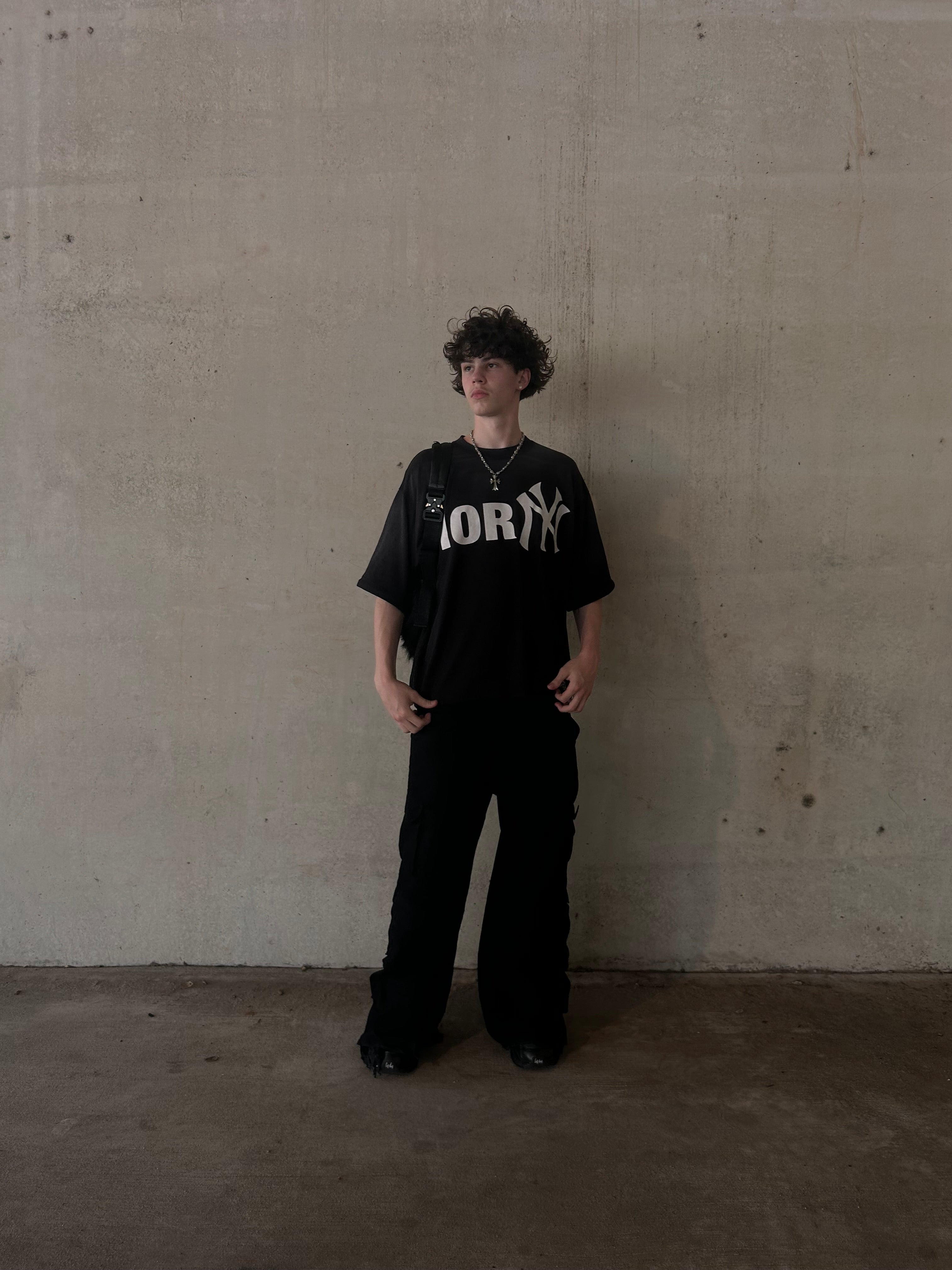 “Hor-NY” Tee With Detachable Sleeves